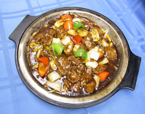 Beef in Black Pepper Sauce on Sizzling Plate 黑椒鐵板牛